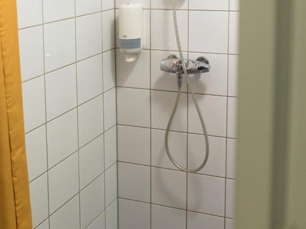 Cochs Pensjonat : photo 6 de la chambre chambre lits jumeaux avec salle de bains commune