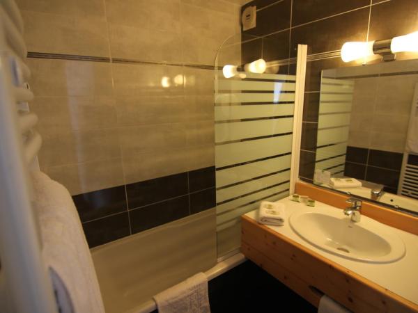 Logis Hotel-Restaurant Spa Le Lac : photo 5 de la chambre chambre triple