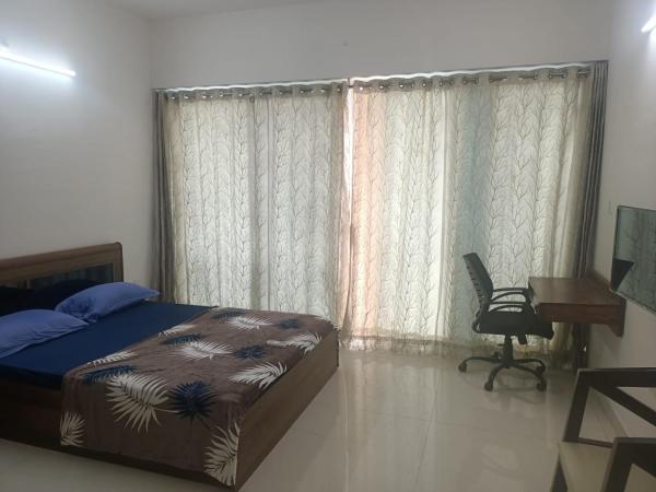 Royal Nest - Luxury Stay : photo 4 de la chambre chambre double deluxe avec balcon