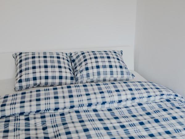 LoftMe Houses Hostel : photo 8 de la chambre chambre double avec salle de bains commune