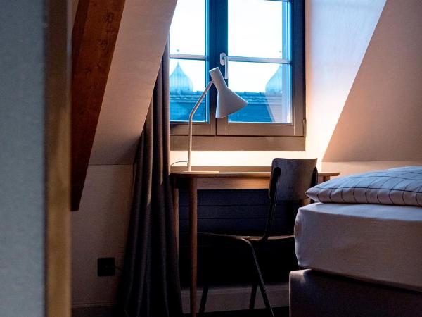 The Lubo - self check-in : photo 2 de la chambre chambre double design