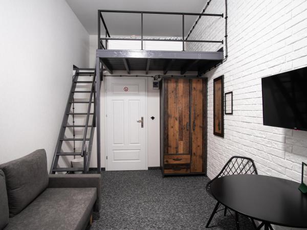 Dream Aparts - Piotrkowska 152 Select : photo 1 de la chambre chambre triple avec toilettes communes