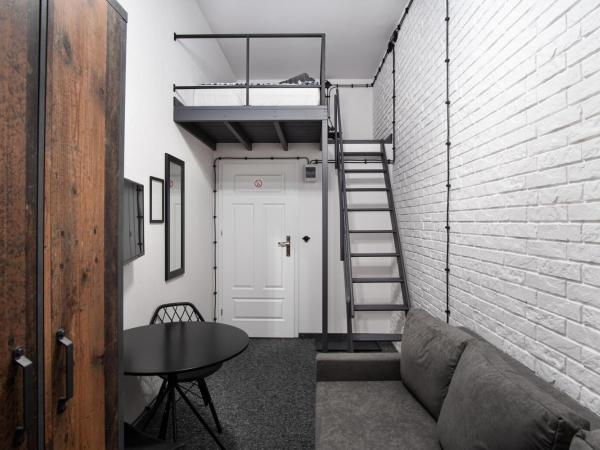 Dream Aparts - Piotrkowska 152 Select : photo 1 de la chambre chambre double avec salle de bains commune