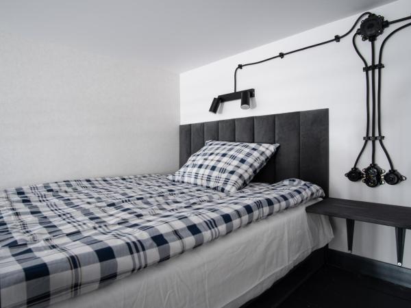 Dream Aparts - Piotrkowska 152 Select : photo 3 de la chambre chambre double avec salle de bains commune