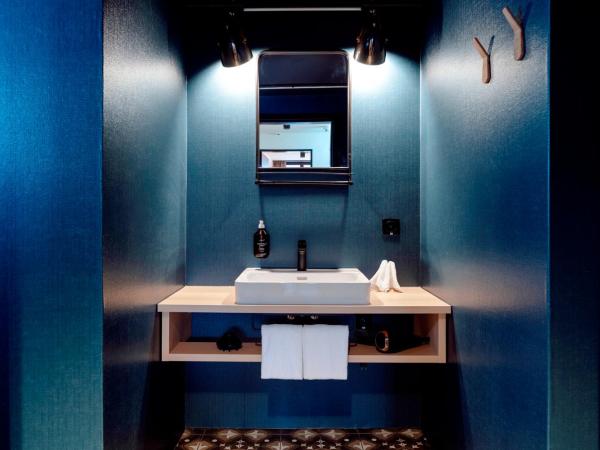 The Lubo - self check-in : photo 4 de la chambre hébergement design spécial ouverture