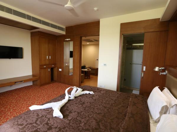 SilverCloud Hotel and Banquets : photo 3 de la chambre suite junior