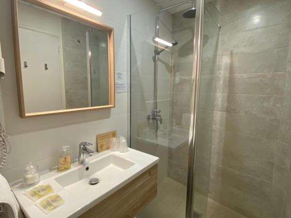 Grand Hôtel De La Poste : photo 4 de la chambre suite (3 adultes)