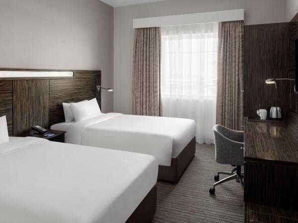 Holiday Inn Express Dubai, Jumeirah, an IHG Hotel : photo 3 de la chambre chambre lits jumeaux standard