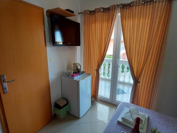 Guest House As : photo 6 de la chambre chambre double avec balcon