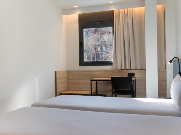 Hotel Sant Pau : photo 7 de la chambre chambre double supérieure avec 2 lits