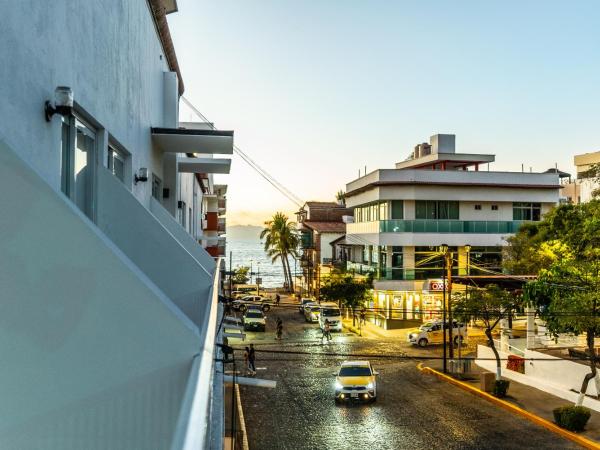 Loft Hotel Malecón Vallarta : photo 8 de la chambre suite avec balcon