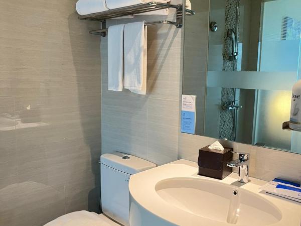 Holiday Inn Express Jakarta International Expo, an IHG Hotel : photo 6 de la chambre chambre supérieure lits jumeaux