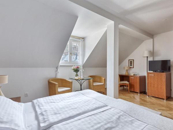 Hotel Palatin : photo 2 de la chambre suite 2 chambres