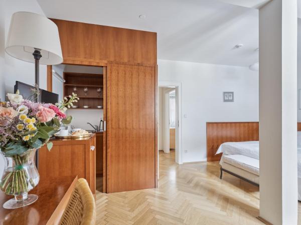 Hotel Palatin : photo 3 de la chambre suite 2 chambres