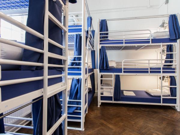 The Bristol Wing : photo 1 de la chambre lits superposés dans dortoir masculin
