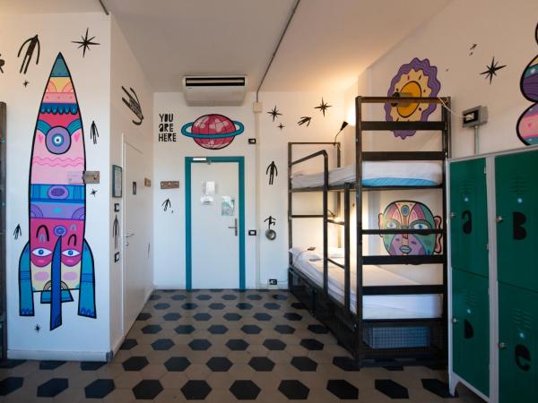 Madama Hostel & Bistrot : photo 3 de la chambre lit dans dortoir mixte de 8 lits 