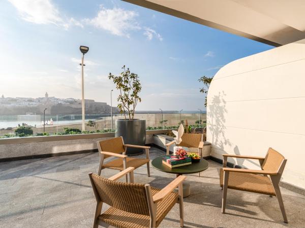 Fairmont La Marina Rabat Sale Hotel And Residences : photo 7 de la chambre suite heritage lit king-size