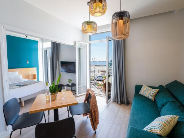 Hôtel Café Miramar : photo 4 de la chambre appartement - vue sur mer