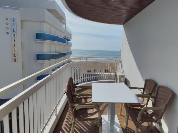 Residence Atlantico : photo 5 de la chambre appartement 1 chambre avec balcon et vue sur mer