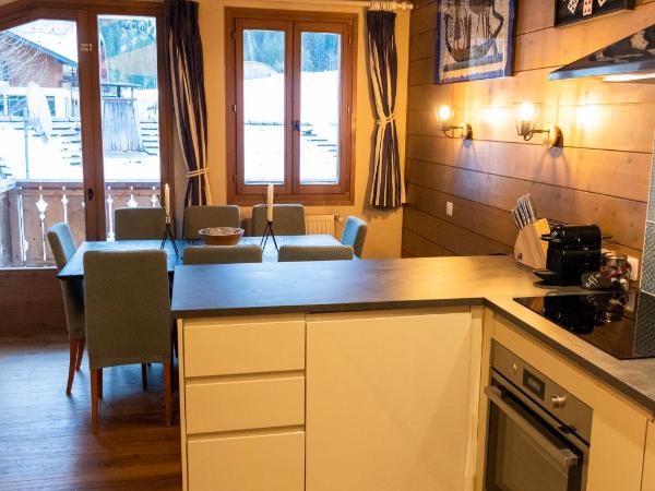 Hôtel et Chalet Au Coin Du Feu Chilly Powder : photo 5 de la chambre appartement 3 chambres avec vue sur la montagne