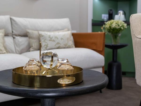 Hotel Camille Paris Tapestry Collection by Hilton : photo 7 de la chambre suite signature