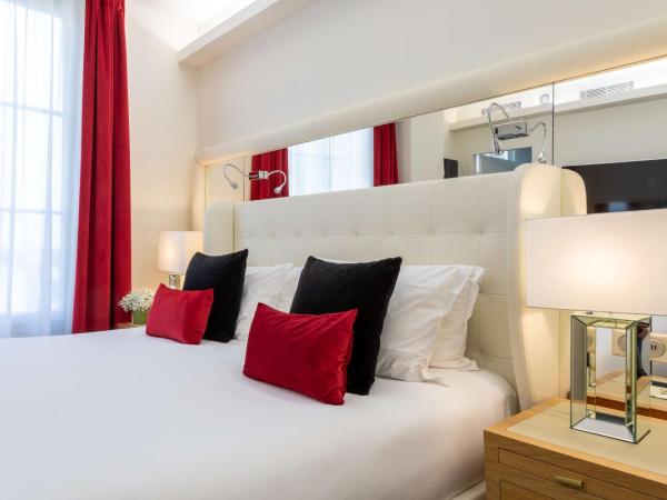 Hotel Camille Paris Tapestry Collection by Hilton : photo 3 de la chambre chambre lit king-size deluxe