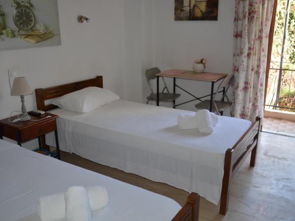Poseidon Studios Chania Center : photo 3 de la chambre chambre lits jumeaux standard