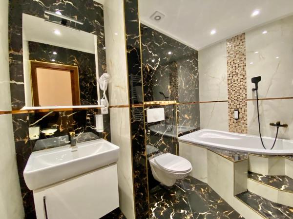 Hotel Liliova Prague Old Town : photo 3 de la chambre suite lit king-size