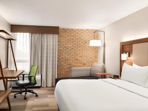 Holiday Inn Express - San Antonio Airport, an IHG Hotel : photo 5 de la chambre chambre lit king-size standard