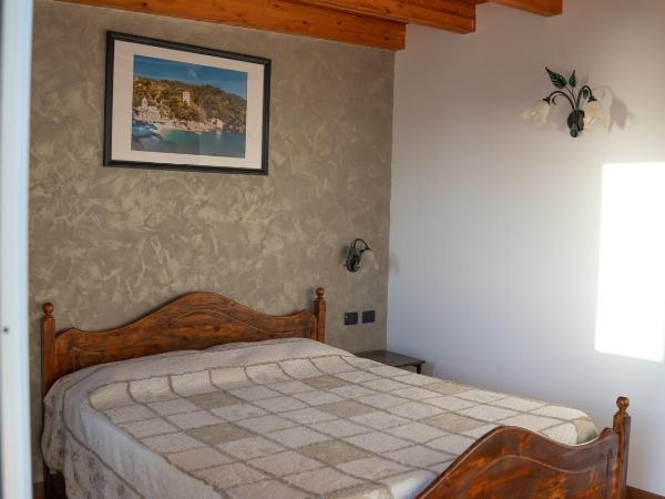 Agriturismo S.Ilario : photo 1 de la chambre chambre triple - vue sur jardin