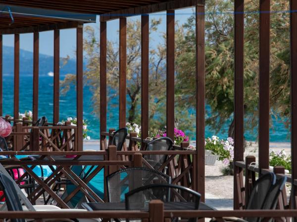 Amadria Park Camping Sibenik Mobile Homes : photo 1 de la chambre mobile home 2 chambres premium plage avec terrasse - vue sur mer