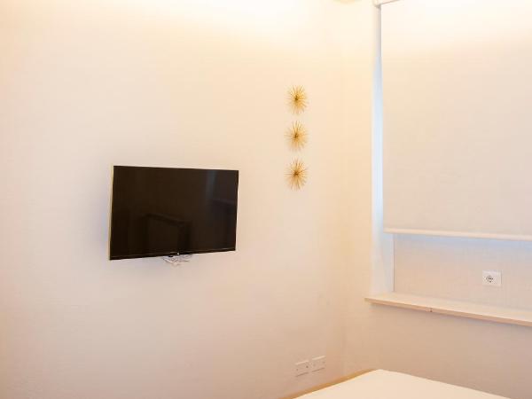 Easy Milano - Rooms and Apartments Navigli : photo 7 de la chambre chambre double