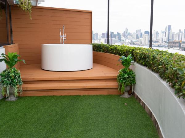 Grand China Bangkok : photo 9 de la chambre grande suite avec jacuzzi et balcon