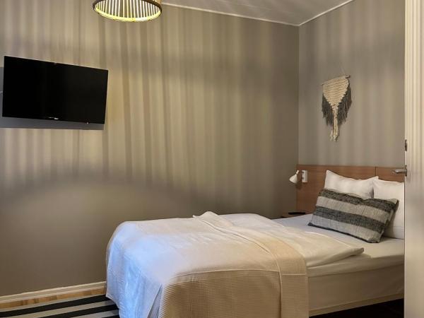 Savoy Hotel : photo 9 de la chambre petite chambre double/simple