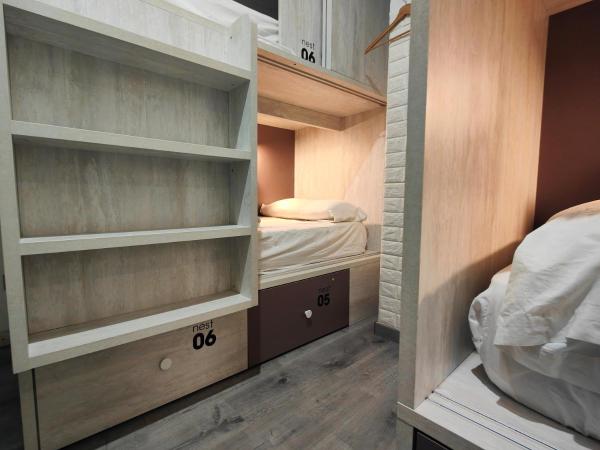 Free Hostels Barcelona : photo 8 de la chambre lit dans dortoir pour femmes de 6 lits