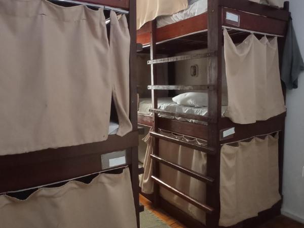 Albergaria Hostel : photo 1 de la chambre lit dans dortoir mixte de 6 lits