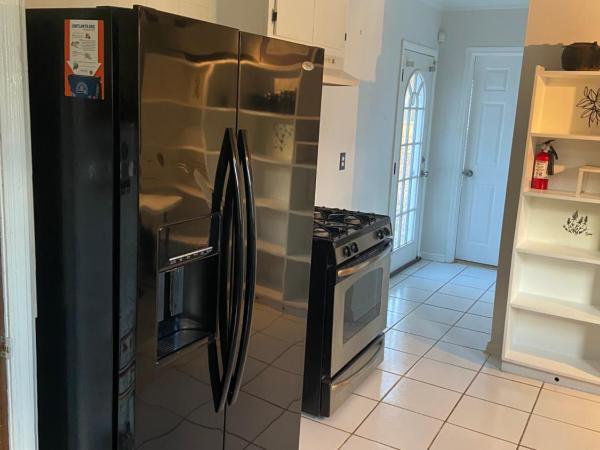 Cozy comfortable PRIVATE BEDROOMS : photo 3 de la chambre chambre double avec salle de bains privative extérieure