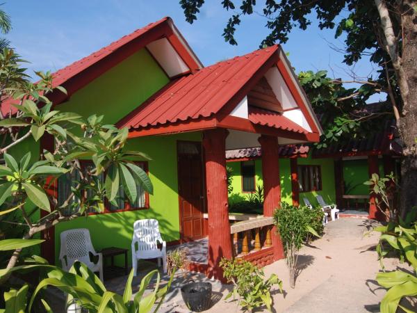 Nature Beach Resort, Koh Lanta : photo 5 de la chambre bungalow standard avec climatisation