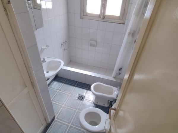 Casa de papel : photo 7 de la chambre chambre lits jumeaux standard avec salle de bains commune