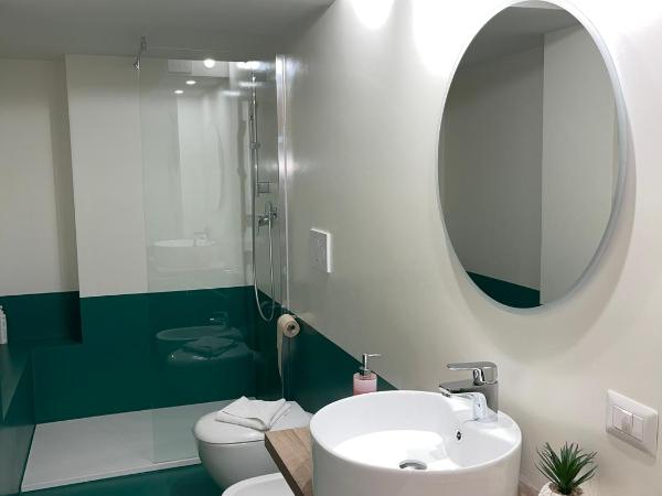 Easy Milano - Rooms and Apartments Navigli : photo 5 de la chambre chambre lits jumeaux