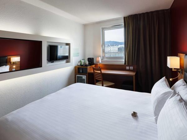 Holiday Inn Clermont Ferrand Centre, an IHG Hotel : photo 1 de la chambre chambre double ou lits jumeaux standard