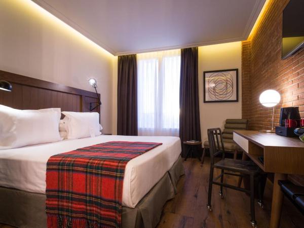 Only YOU Hotel Atocha : photo 1 de la chambre chambre double deluxe avec balcon