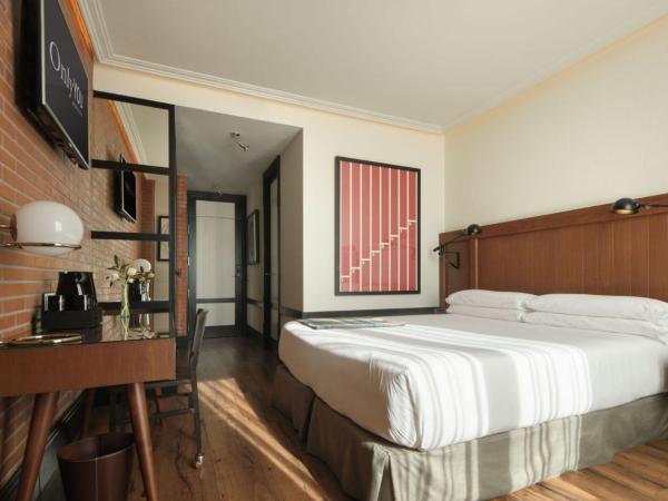 Only YOU Hotel Atocha : photo 3 de la chambre chambre double ou lits jumeaux avec balcon