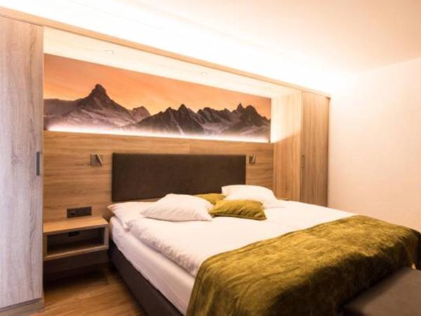 Hotel Bristol : photo 1 de la chambre chambre quadruple - vue sur montagnes