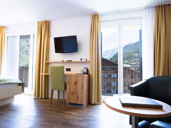 Hotel Bristol : photo 1 de la chambre chambre double standard - vue sur montagne