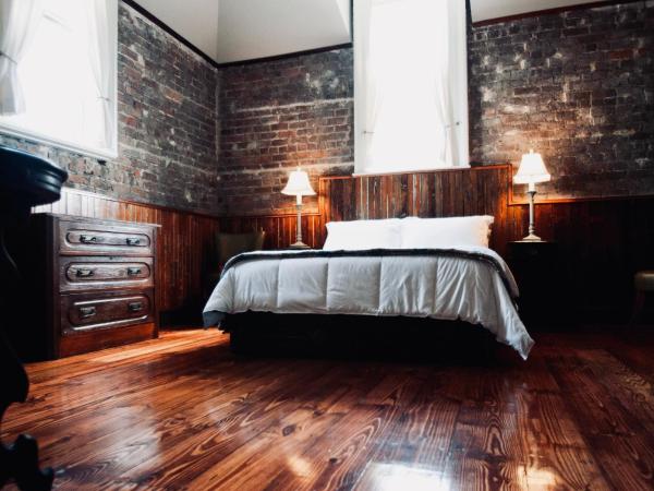 Inn at the Old Jail : photo 5 de la chambre suite lit queen-size deluxe