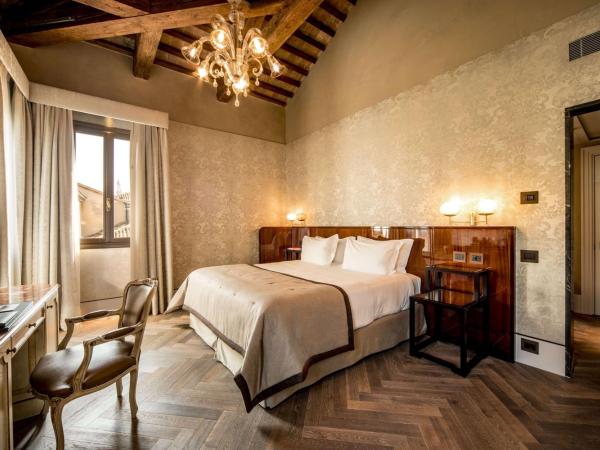 NH Collection Grand Hotel Palazzo Dei Dogi : photo 3 de la chambre chambre deluxe double ou lits jumeaux