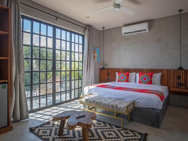 Turquoise Tulum Hotel : photo 2 de la chambre chambre lit king-size avec balcon