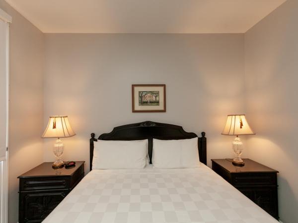 Chateau Hotel : photo 2 de la chambre petite chambre