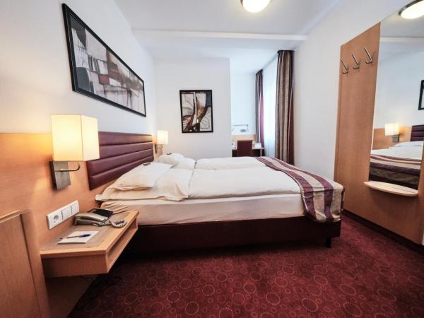 Hotel zum Adler - Superior : photo 2 de la chambre chambre double